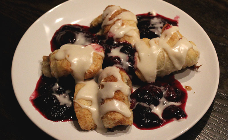 mixed-berry-cinnamon-studel-image-3